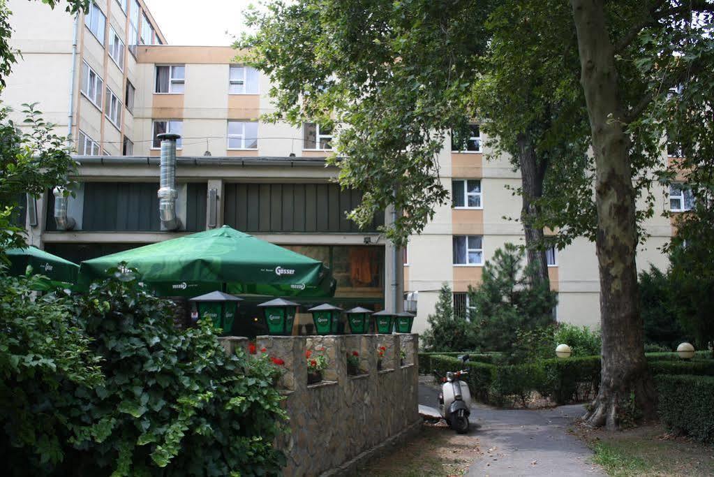Hostel Flandria Budapest Eksteriør billede